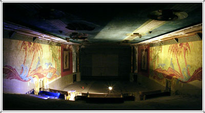 Lorenzo Theatre Inside